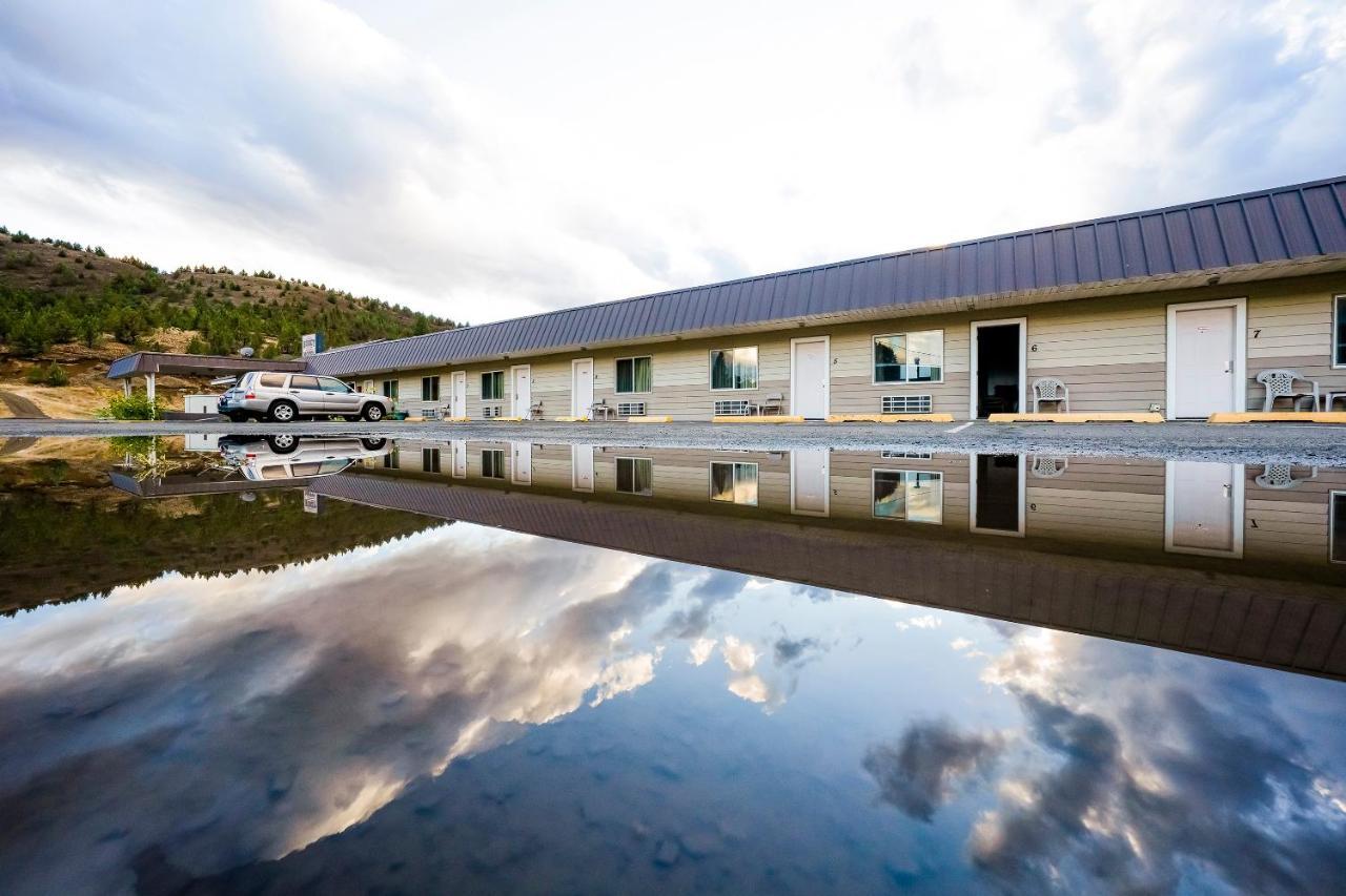 Oyo Riverside Inn John Day Or Exterior photo